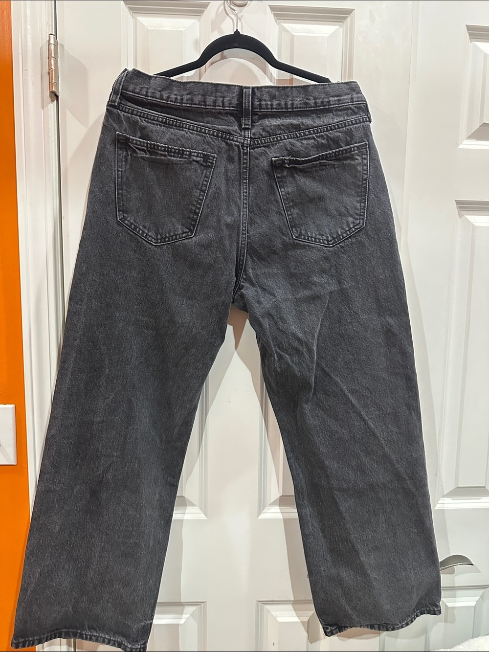 NWOT Old Navy Men's Charcoal Relaxed Straight Jeans size 33X30 - Picture 8 of 10